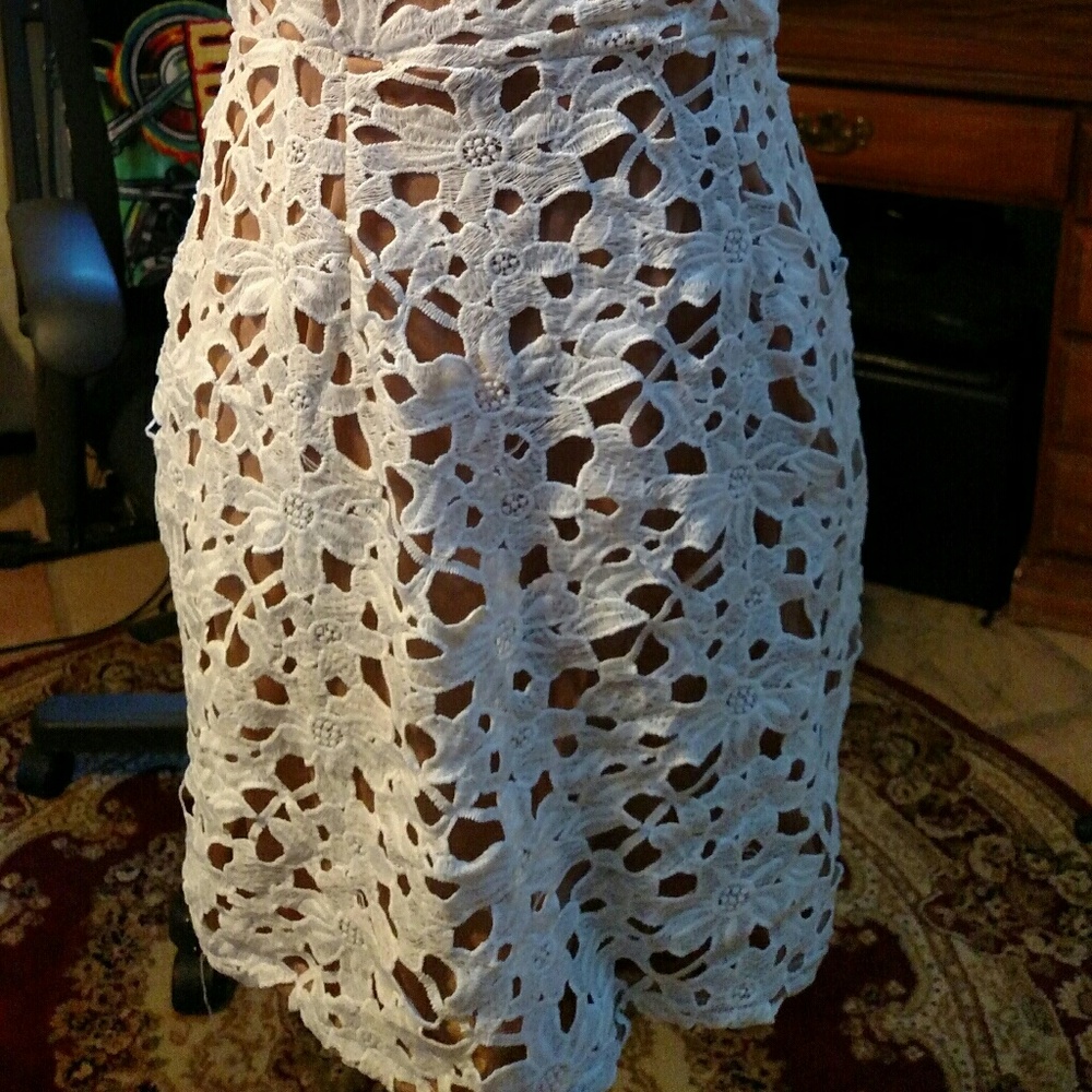 Dress - Picture 2 of 4